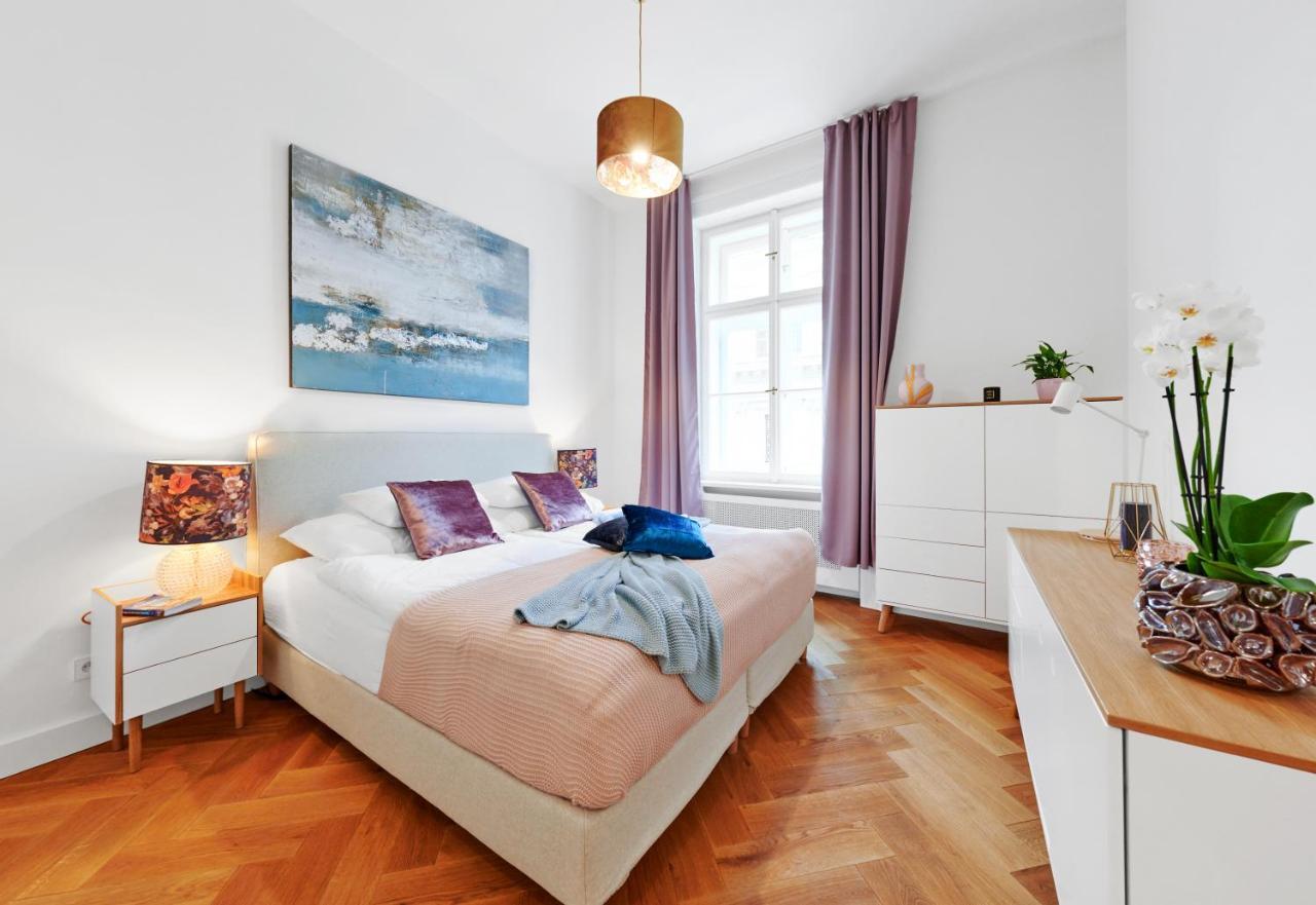 Palace Dlazdena Central Apartment - New Town Prague Extérieur photo